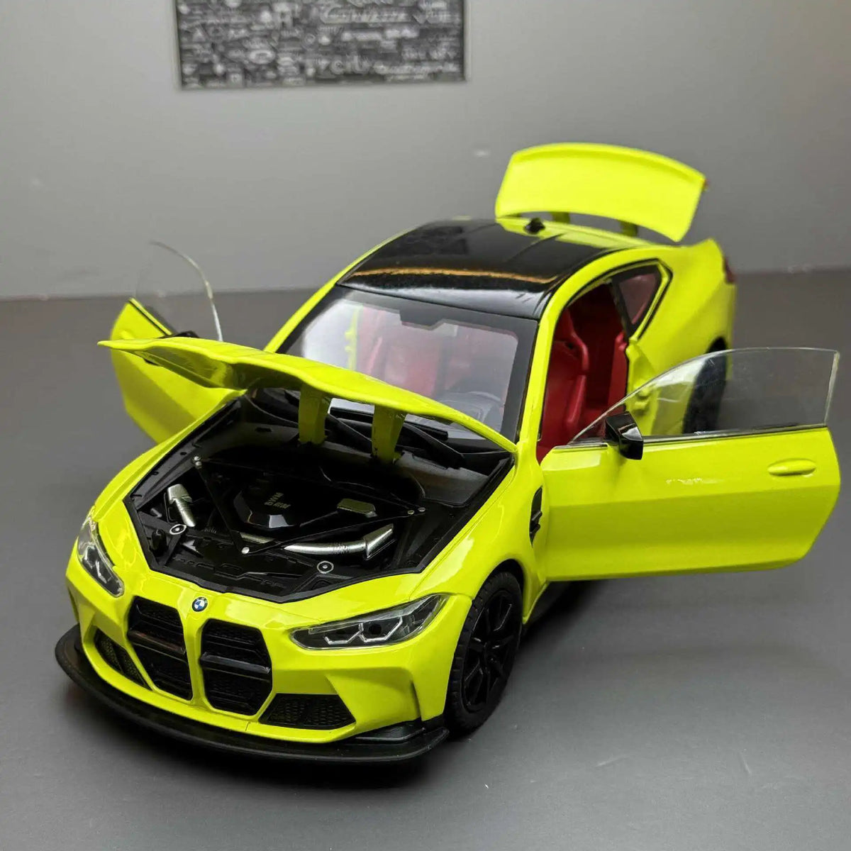 Sam's Toy World 1:24 M4 G82 Coupe Alloy Sports Car Model Diecasts Metal Vehicles Car Model Simulation Sound Light Collection Chlidrens Toys Gift