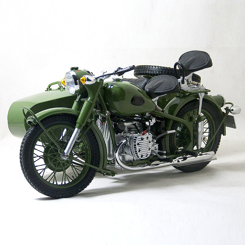 BMW R 71 1:10 SCALE MODEL ARMY BIKE AT SAM'S TOY WORLD SHOP for collectors ages 14 and up