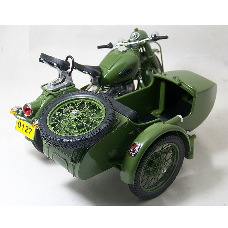 BMW R 71 1:10 SCALE MODEL ARMY BIKE in green with sidecar suitable for ages 14 and up at Sam's Toy World shop