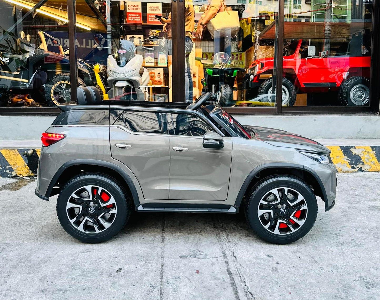 Toyota Fortune licensed ride-on car for kids Ahmedabad with sleek design and sporty wheels